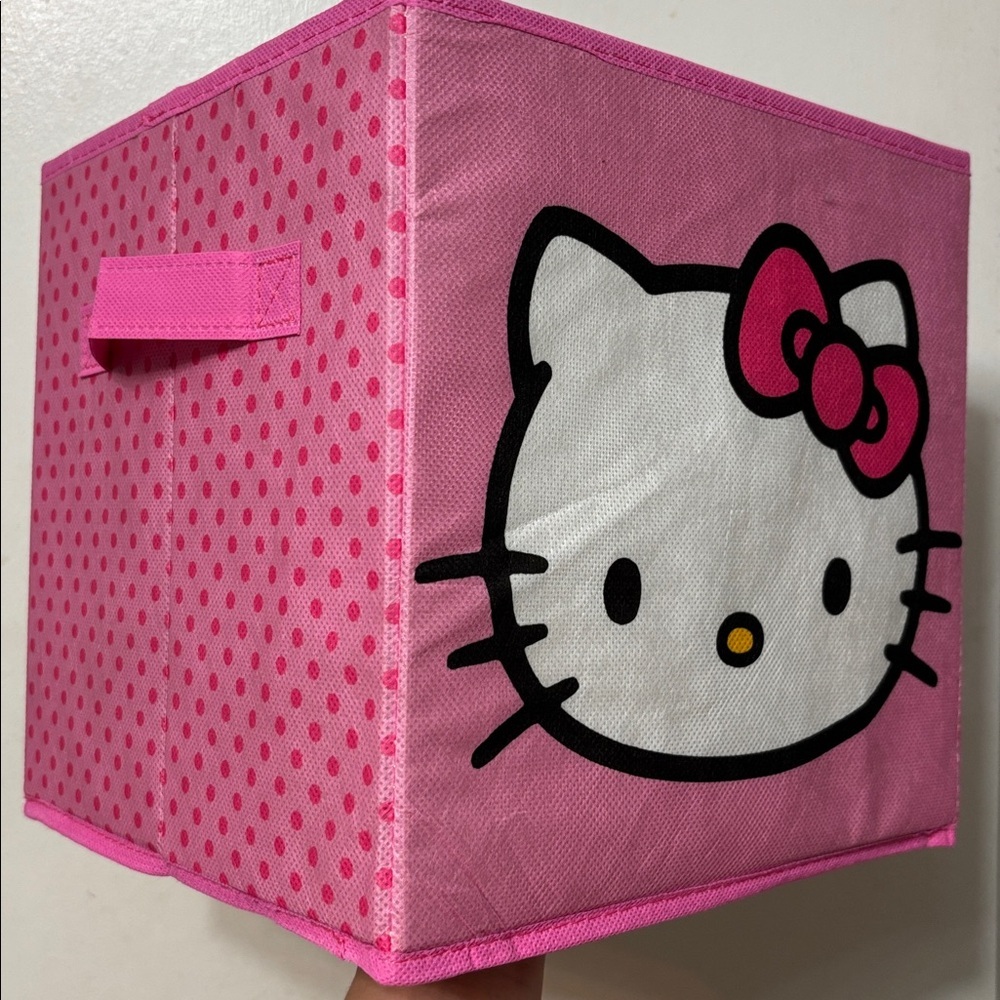Hello Kitty Storage Cube - Picture 3 of 11